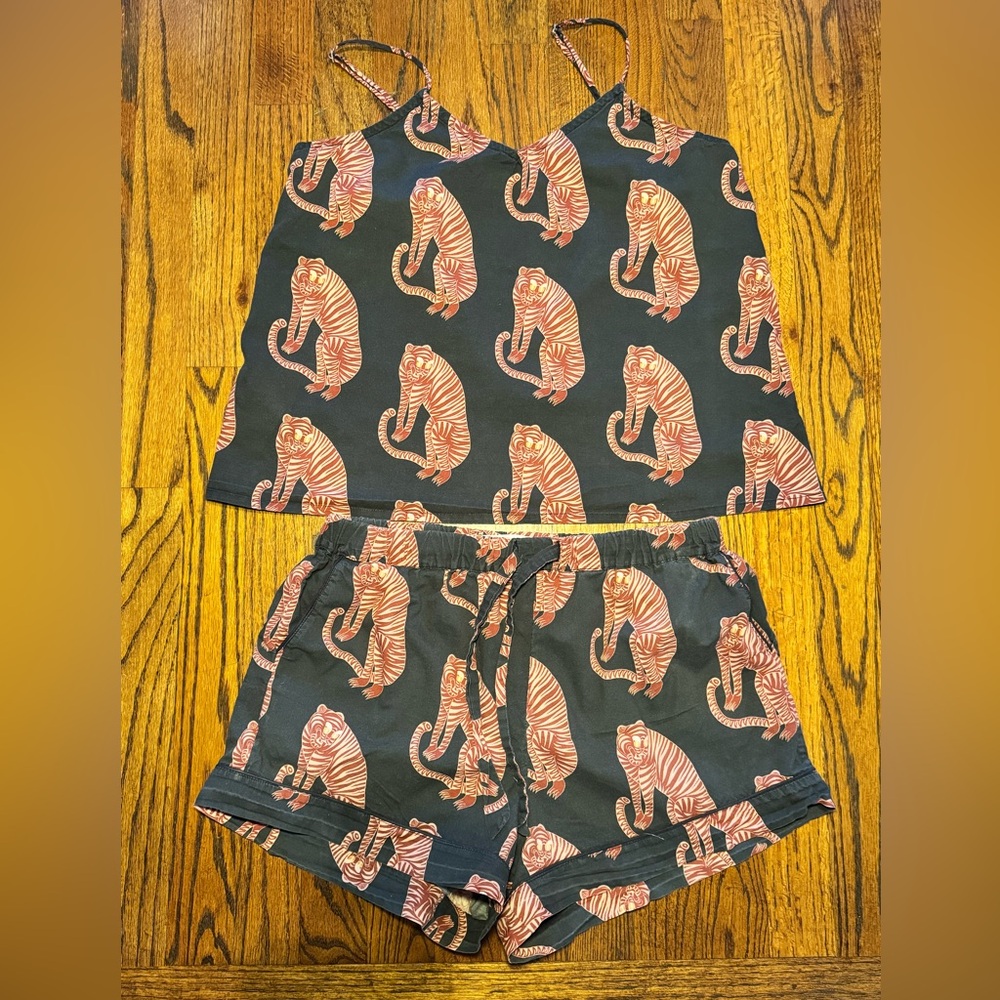 Women's Black and Pink Tiger Print Pajama Set
